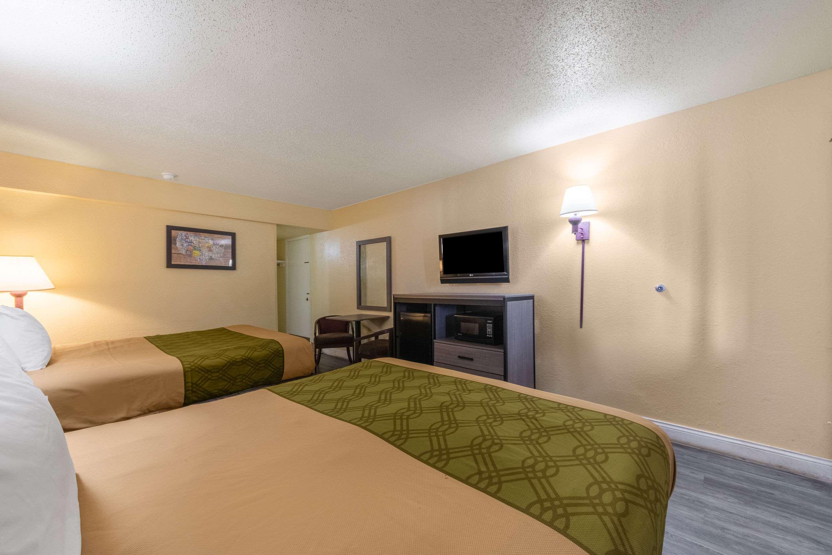 Econo Lodge San Marcos University Area Экстерьер фото